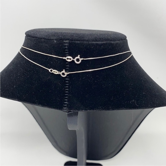 Real Emerald Necklaces - Picture 3 of 4